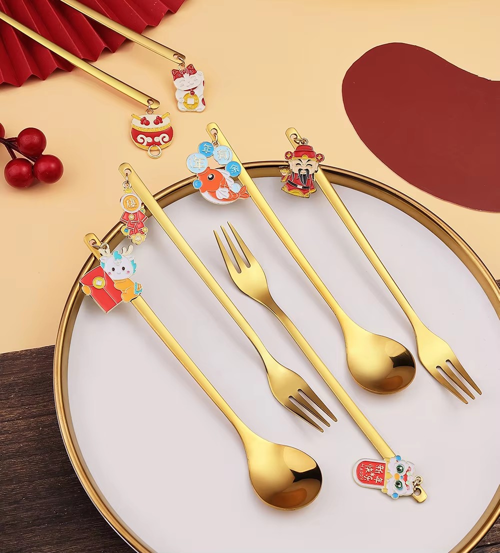 DINUO High Quality Stainless Steel Dragon Doll Pendant Spoon Fork Tableware Gift Set JYDN-L-109